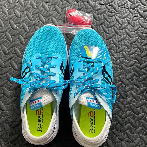 saucony kineta relay womens white